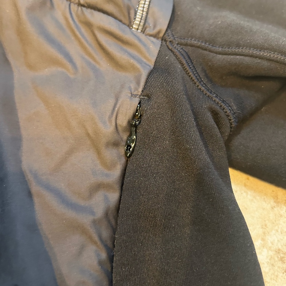 Lululemon Sprinter Zip Up Long Sleeve Jacket Knit SleevesHidden Hood Size 4 - Picture 4 of 11